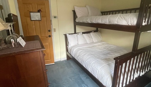 Maple Loft, Bunk Beds, 1 Twin Bed and 1 Full Bed