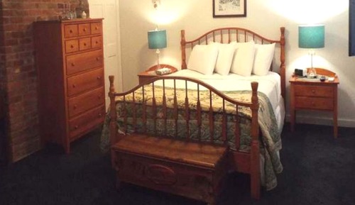 Fair Haven, 1 Queen Bed
