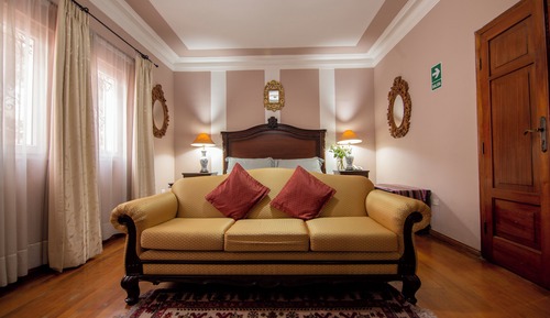 Deluxe Room, 1 King Bed