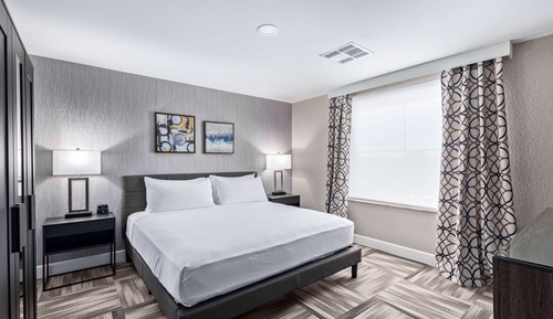 Suite, 1 King Bed, Kitchen, Pool View (Presidential, Sofabed, Full Kitchen)