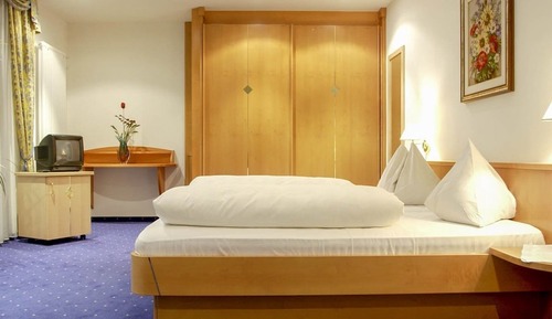 Suite, Balcony