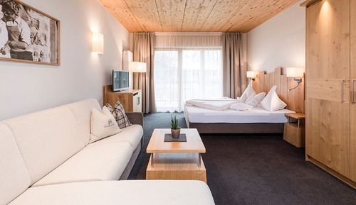 Traditional Suite, Balcony