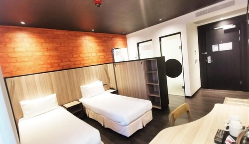 Standard Twin Room