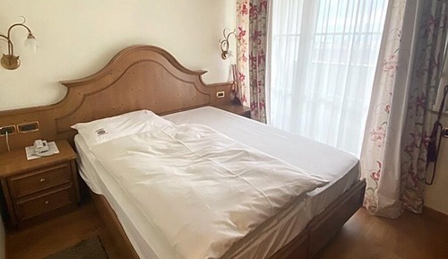 Classic Single Room