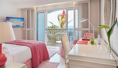 Luxury Sea Facing Room (King/Twin)