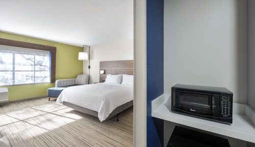 Standard Room, 1 King Bed, Accessible (Mobility, Roll-In Shower)