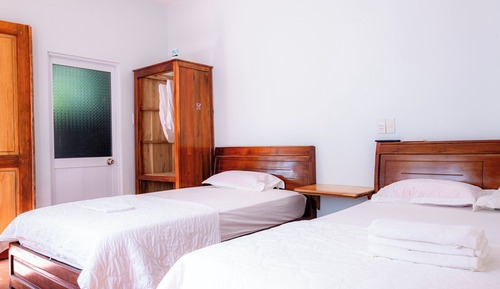 Basic Double or Twin Room, Balcony, Courtyard View