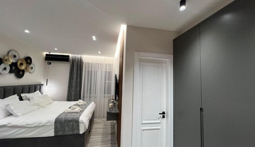 Classic Apartment, Balcony, Mountain View