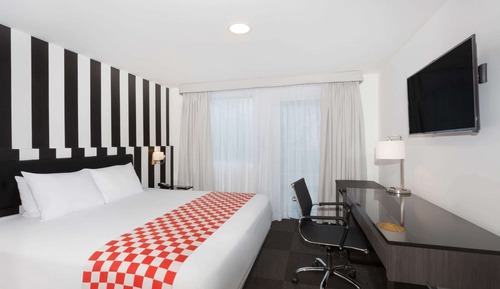 Superior Room, 1 King Bed, Non Smoking