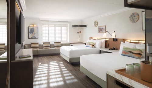 Room, 2 Queen Beds, Roll-in Shower (Mobility Accessible)