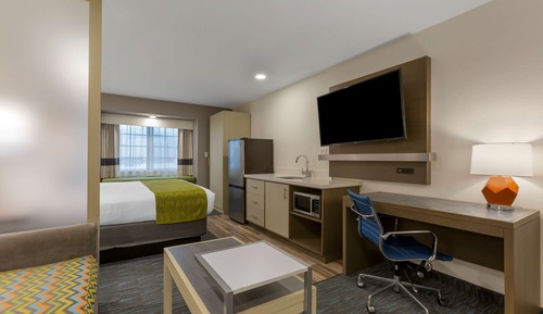Suite, 1 King Bed, Non Smoking, Kitchenette (with Sofabed)