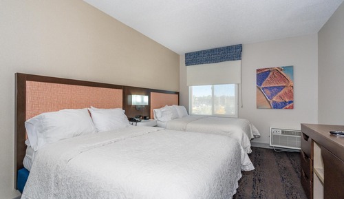 Suite, 2 Queen Beds, Kitchen