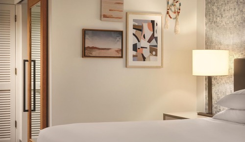 Suite, 1 King Bed