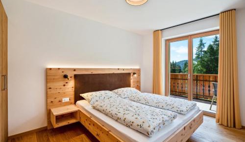 Two-Bedroom Deluxe Apartment with Garden View