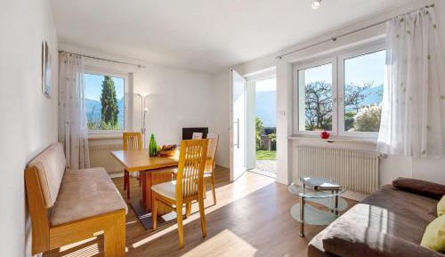 Two-Bedroom Apartment with Mountain View