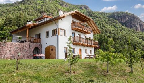Three-Bedroom Premium Apartment with Balcony