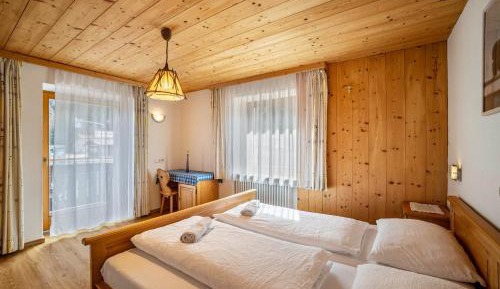Superior One-Bedroom Apartment with Balcony
