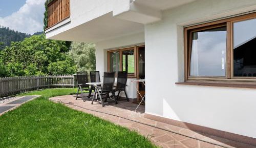 Two-Bedroom Deluxe Apartment with Garden View