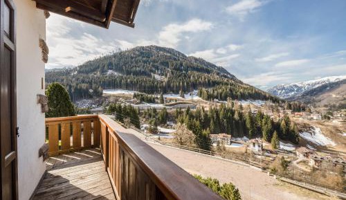 Superior One-Bedroom Apartment with Balcony