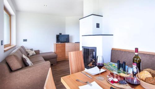One-Bedroom Apartment with Garden View