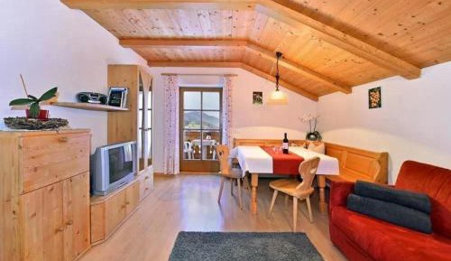 Superior One-Bedroom Apartment with Balcony