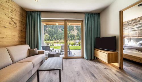 Two-Bedroom Apartment with Mountain View