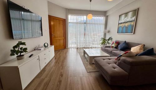 Four-Bedroom Deluxe Apartment