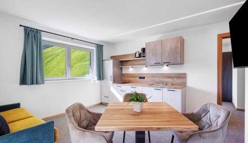 Superior One-Bedroom Apartment with Balcony