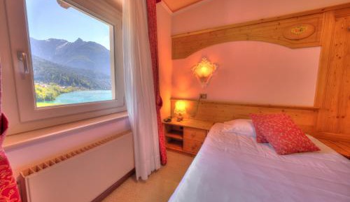 Single Room with Lake View
