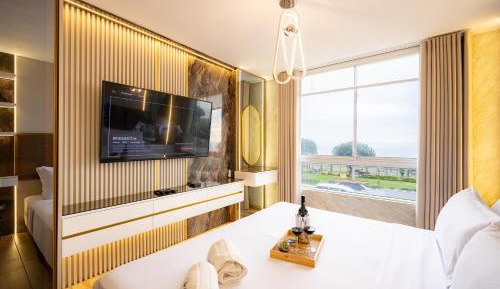 Three-Bedroom Apartment with Sea View