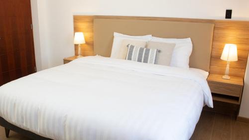 Deluxe Suite with Spa Bath