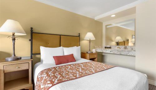 Queen Room-Disability Access - Non-smoking