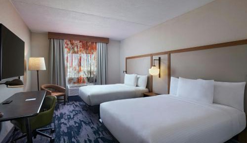Queen Room with Two Queen Beds - Hearing Accessible