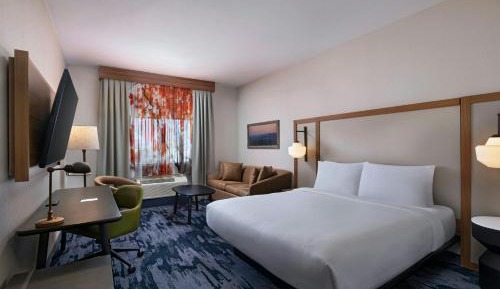 King Room with Sofa Bed - Hearing Accessible