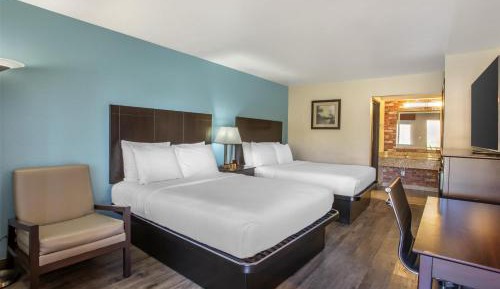 Queen Room with Two Queen Beds - Non-Smoking