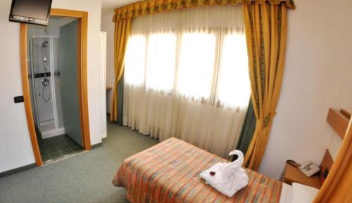 Large Single Room