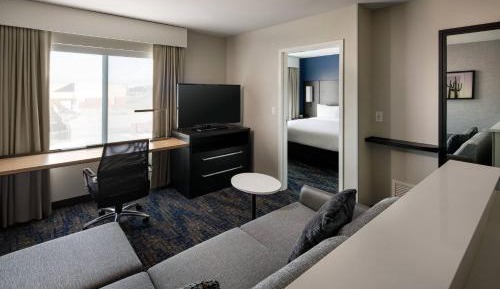 One-Bedroom King Suite