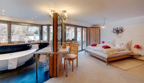 Two-Bedroom Apartment with Matterhorn View 