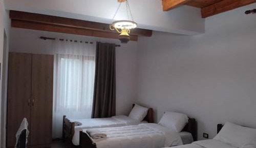 Deluxe Double or Twin Room with Mountain View