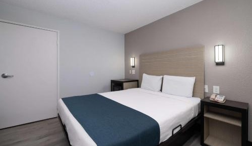 Double Room - Disability Access - Roll In Shower