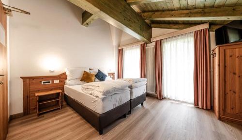 Classic Quadruple Room