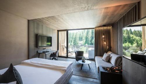 Deluxe Family Suite