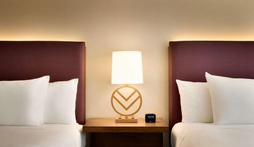 One-Bedroom Suite - Mobility Access/Bath Tub
