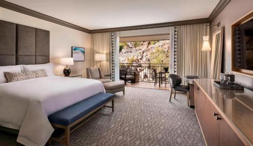 Deluxe King Room - Hearing Accessible