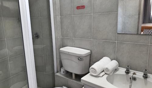 One-Bedroom  Sideview Apartment (4 Adults)