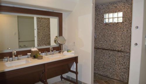 Casita - Room with 2 Double Beds - Mobility and Hearing Accessible