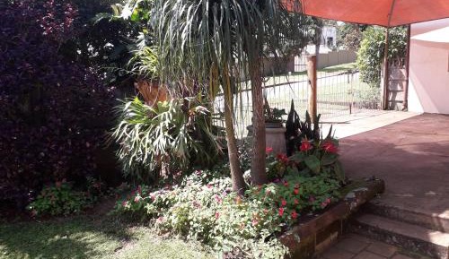 Queen Room with Garden View