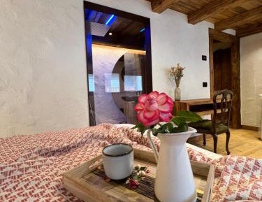 Deluxe Double Room with Extra Bed