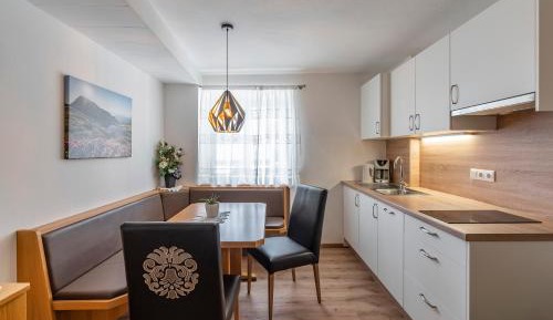 Superior One-Bedroom Apartment with Balcony