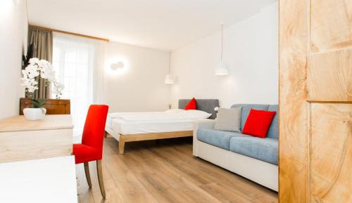Deluxe Quadruple Room Annex